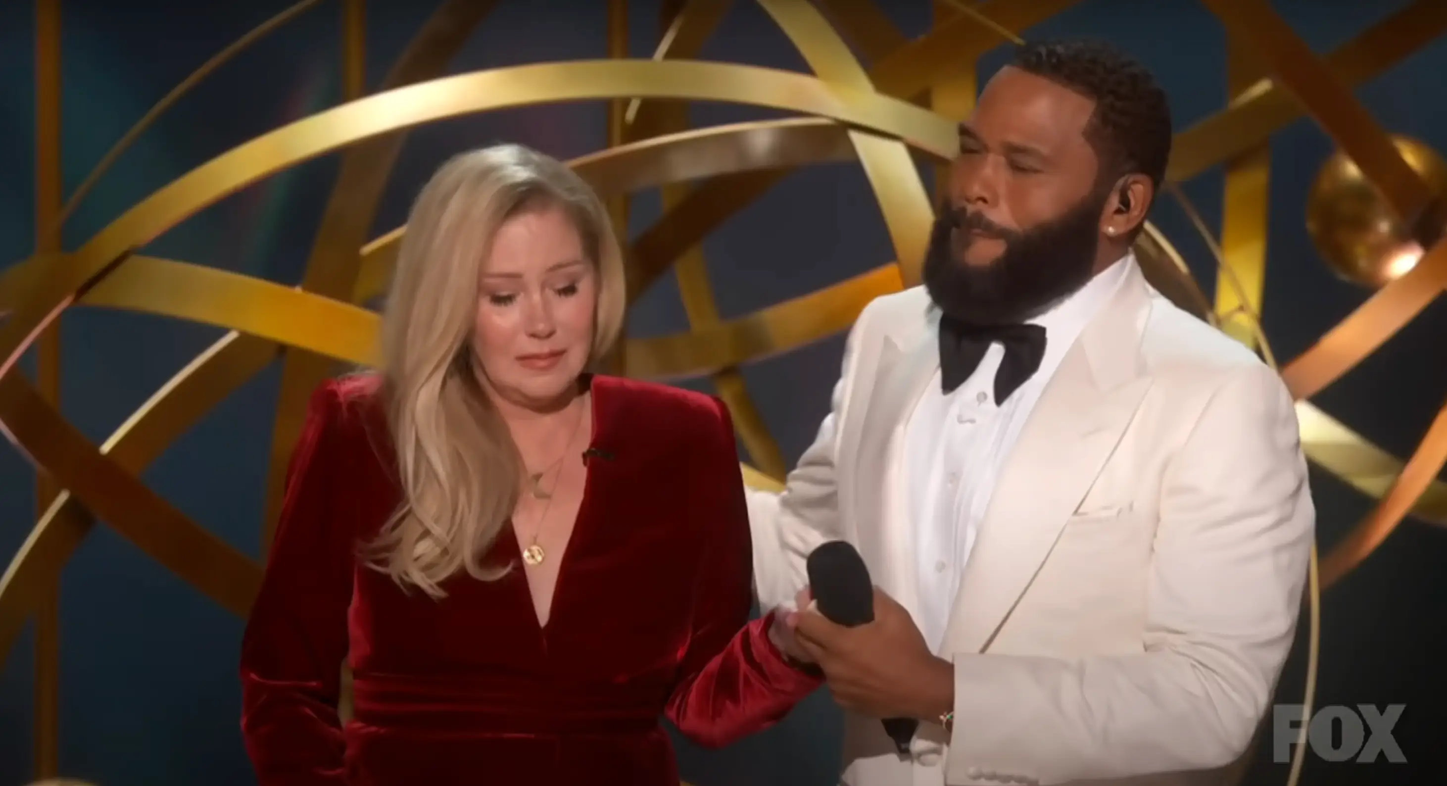 The star received a standing ovation during last night's award show.