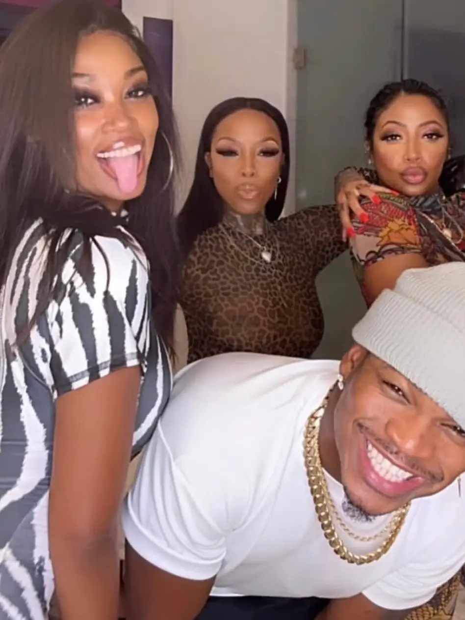 The singer is in a relationship with Cristina, known as 'Pretty Baby', Arielle Hill, nicknamed 'Twin Flame', and Moneii, called 'Phoenix Feather' (Instagram/@neyo)