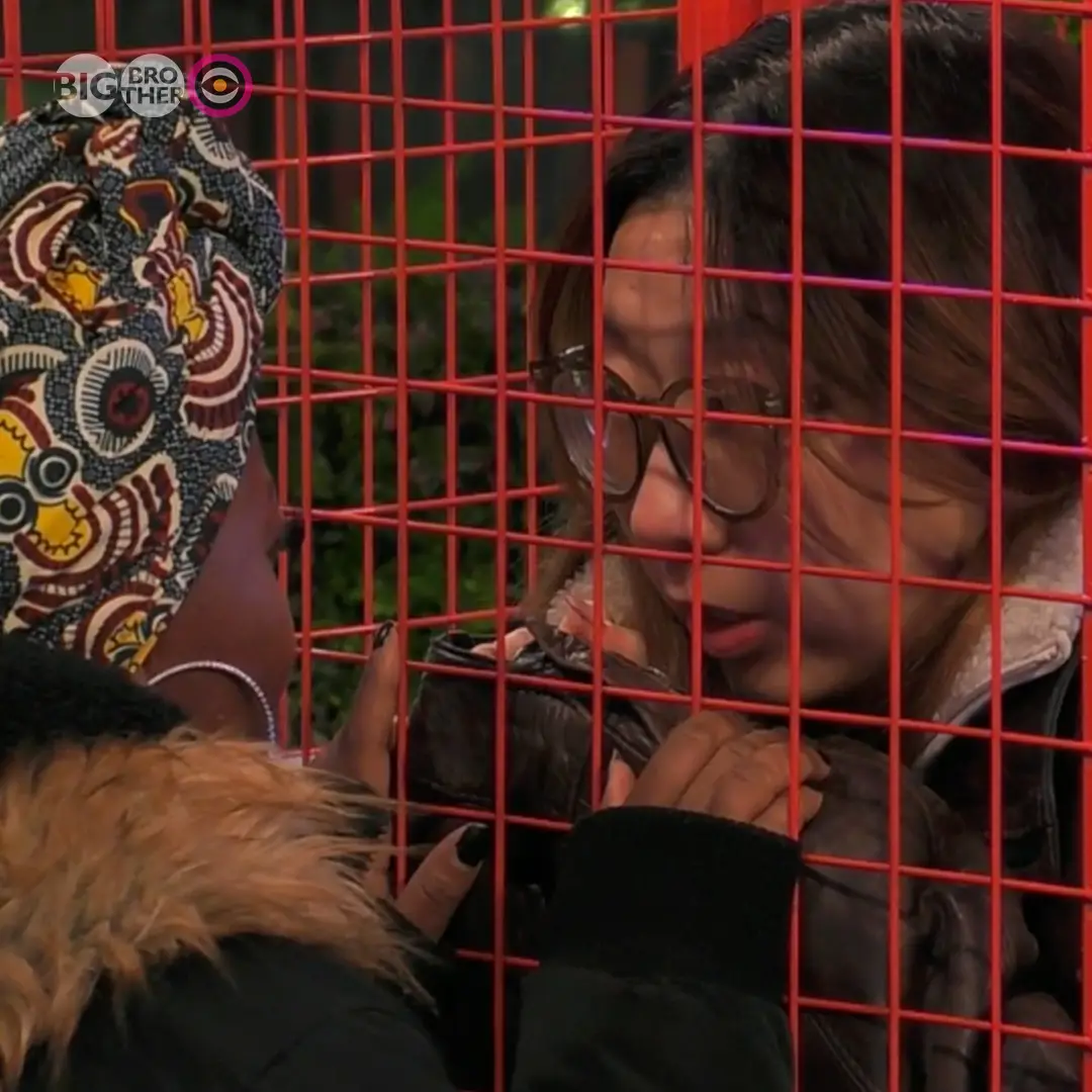 Yinrun's fellow housemates paid her a visit.