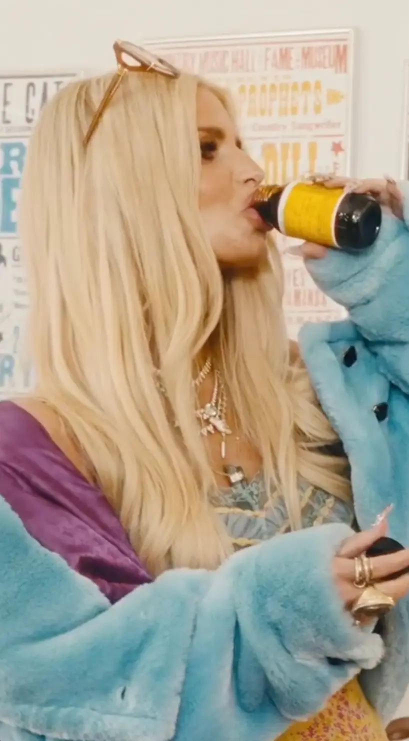 Snake sperm, anyone? (Instagram/@jessicasimpson)