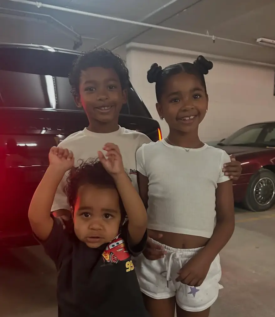 Fans noticed someone missing from the family snap. (Instagram/@realtristan13)