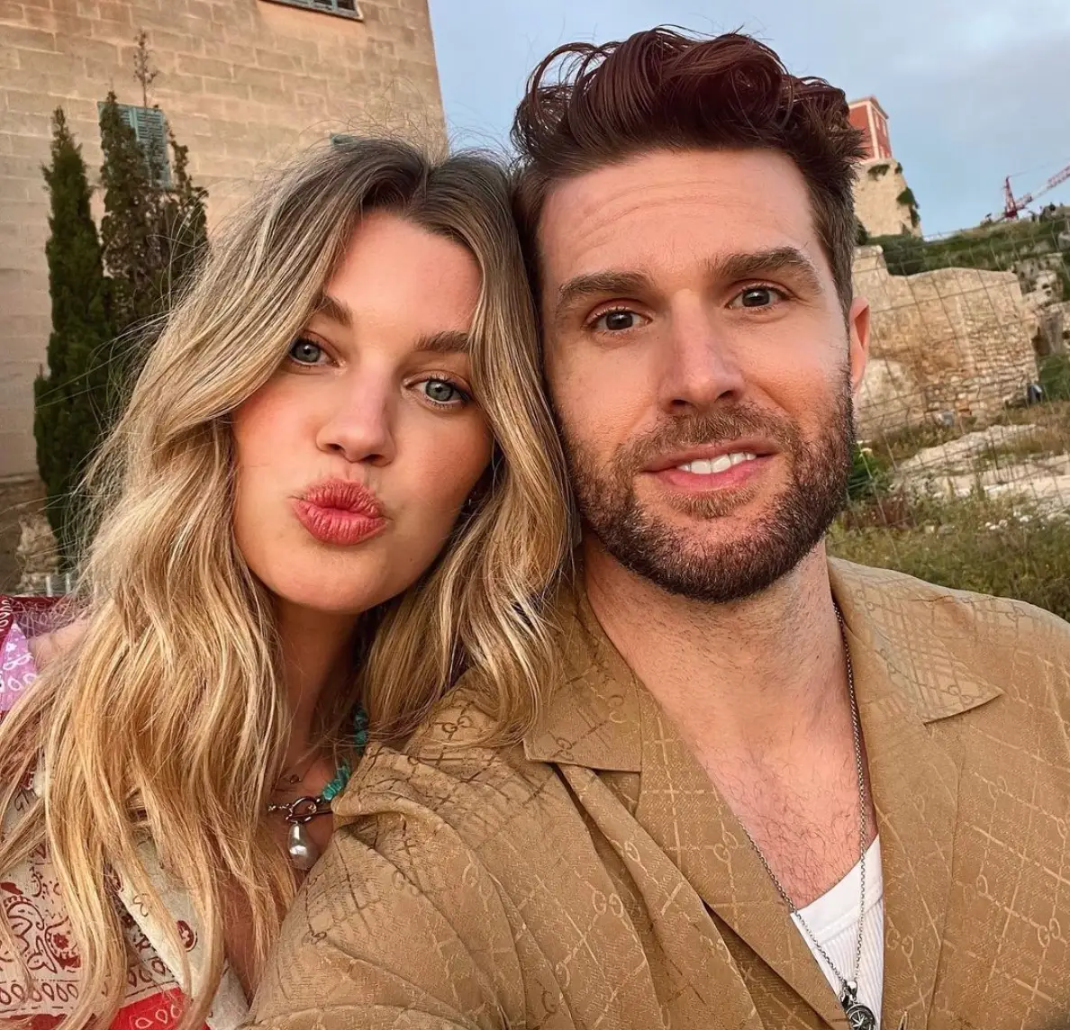Dommett with wife Hannah Cooper (Instagram/@hannah_cooper_)
