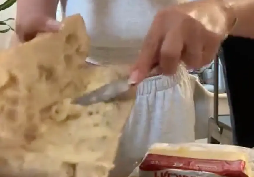 I could eat this sandwich.