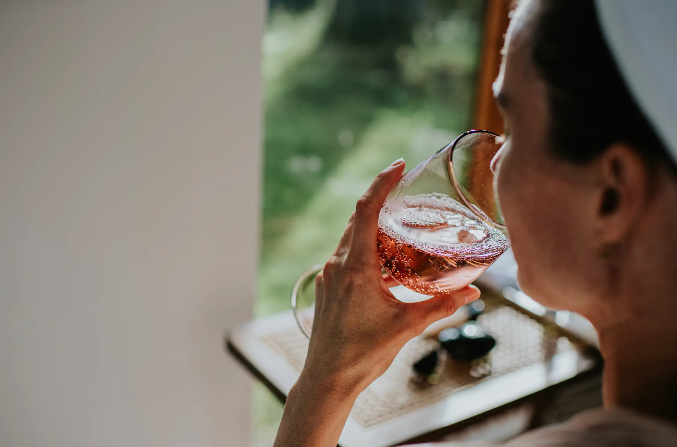 There are numerous health benefits to stopping drinking for a month.