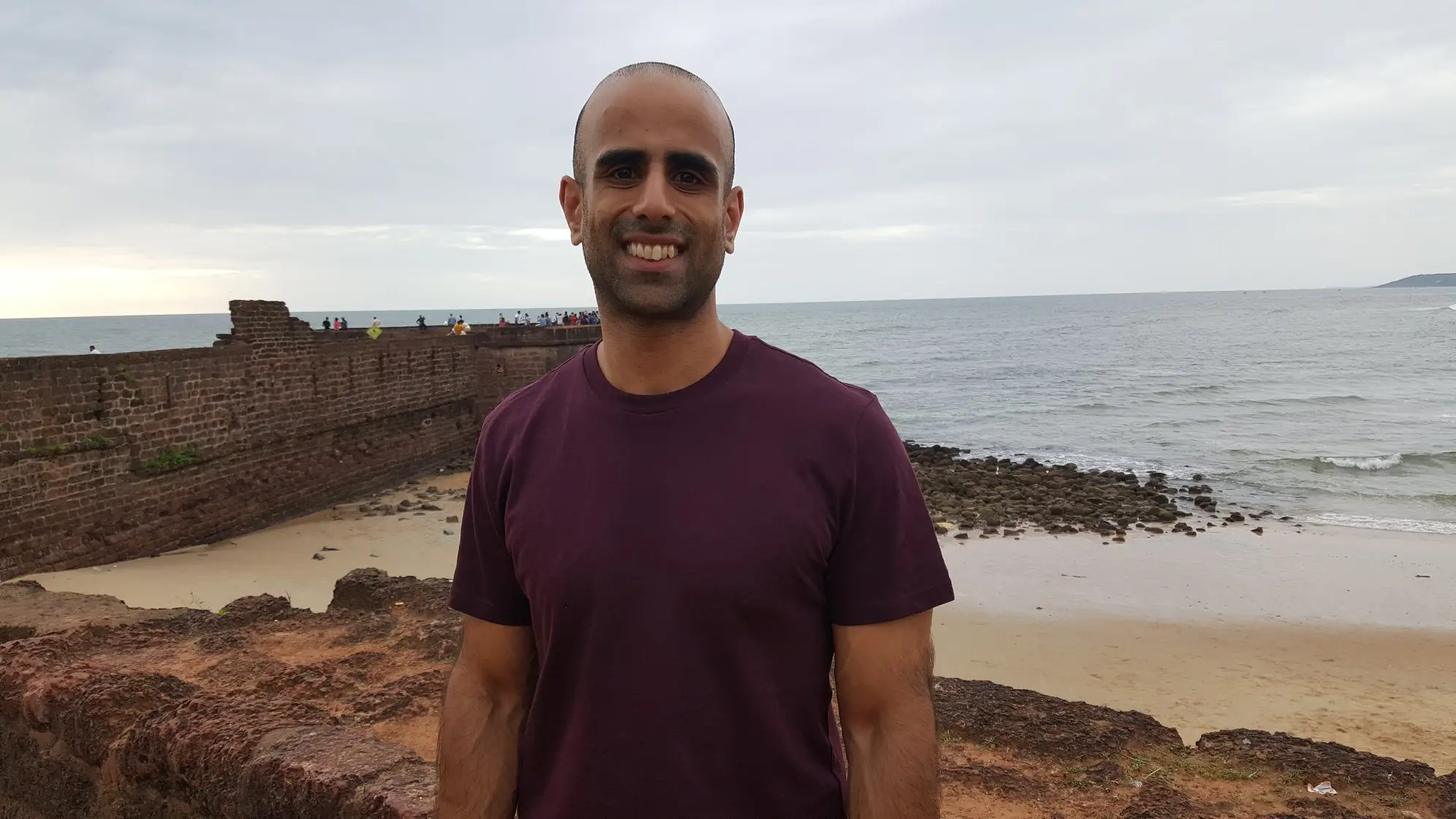 Ravi is 33 and married (