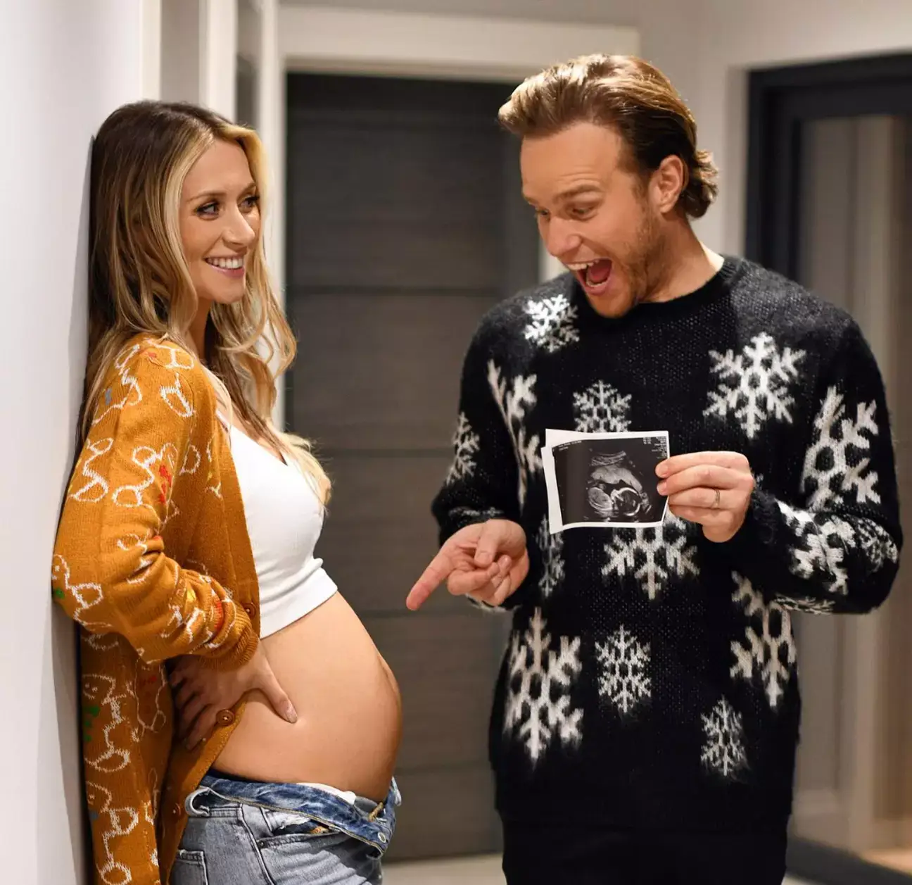 The couple announced the pregnancy in December last year. (Instagram/@ollymurs)