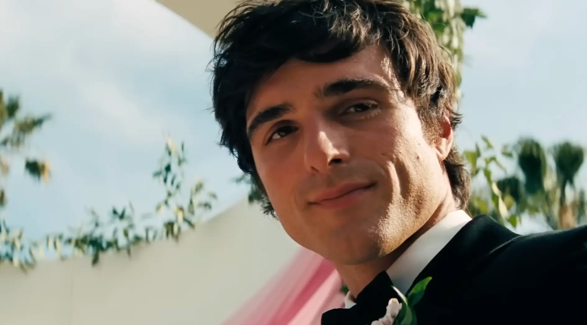 Viewers are convinced that Nate is secretly Jules' sugar daddy (HBO)