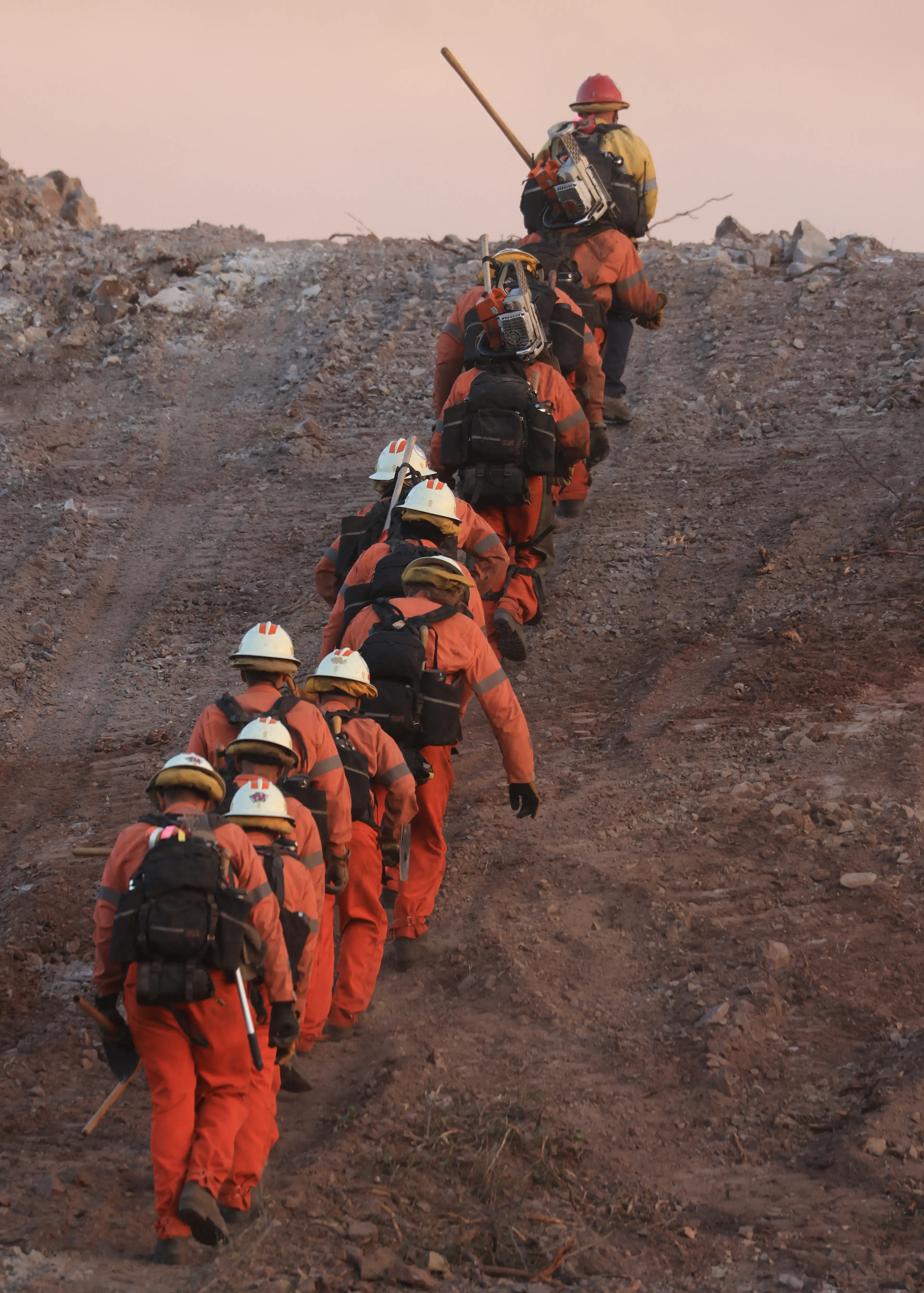 400 prison inmates have joined in the battle against the Los Angeles wildfires (DAVID SWANSON/AFP via Getty Images)