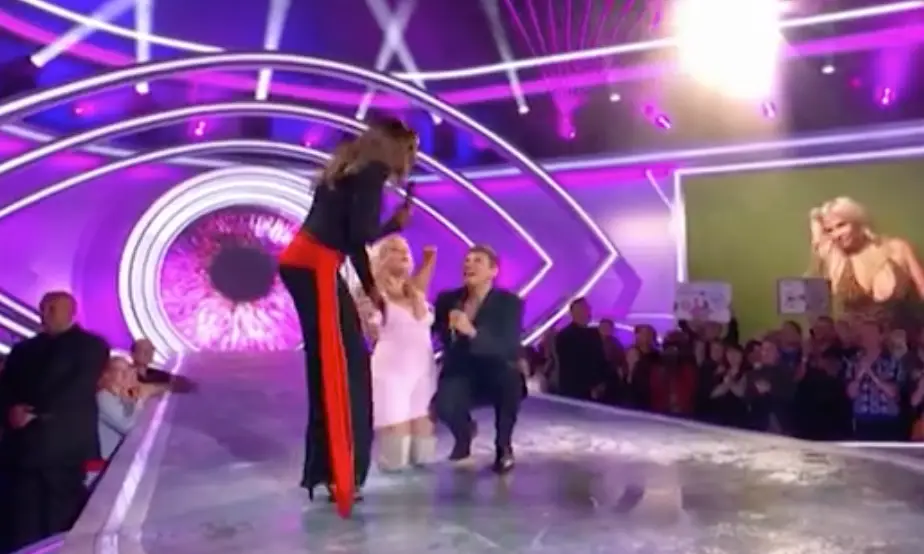 Host Will tried to help Charlotte get her shoe back on before she decided to remove her prosthetic legs (ITV)