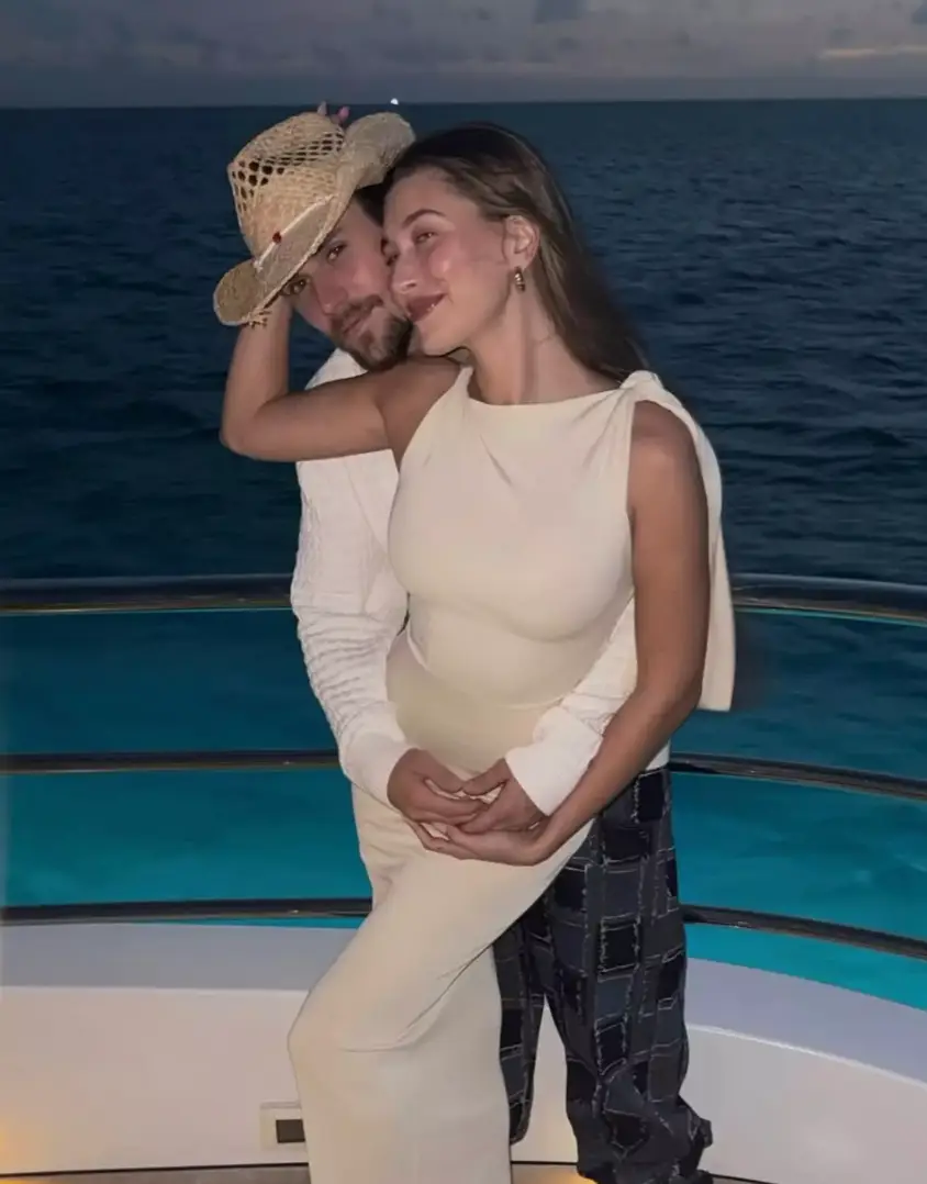 Justin Bieber has posted a new meme about when he's 'angry at his girlfriend' (Instagram/haileybieber)