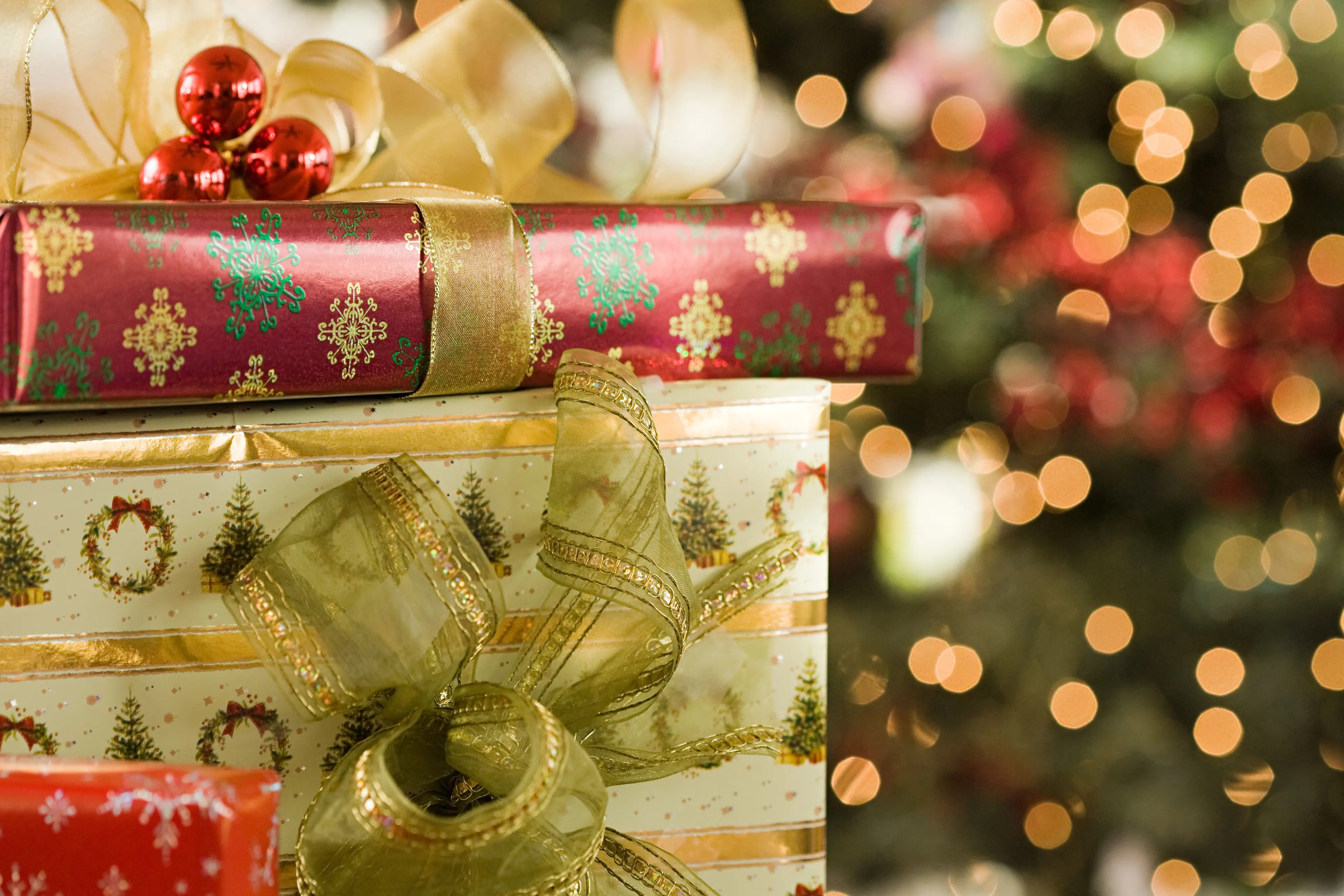 The woman said she'd managed to get the gifts half price and 3 for 2.