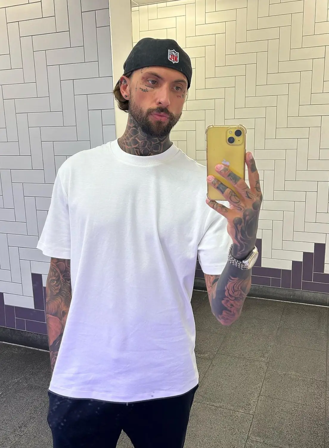 He admitted he never loved Shona.