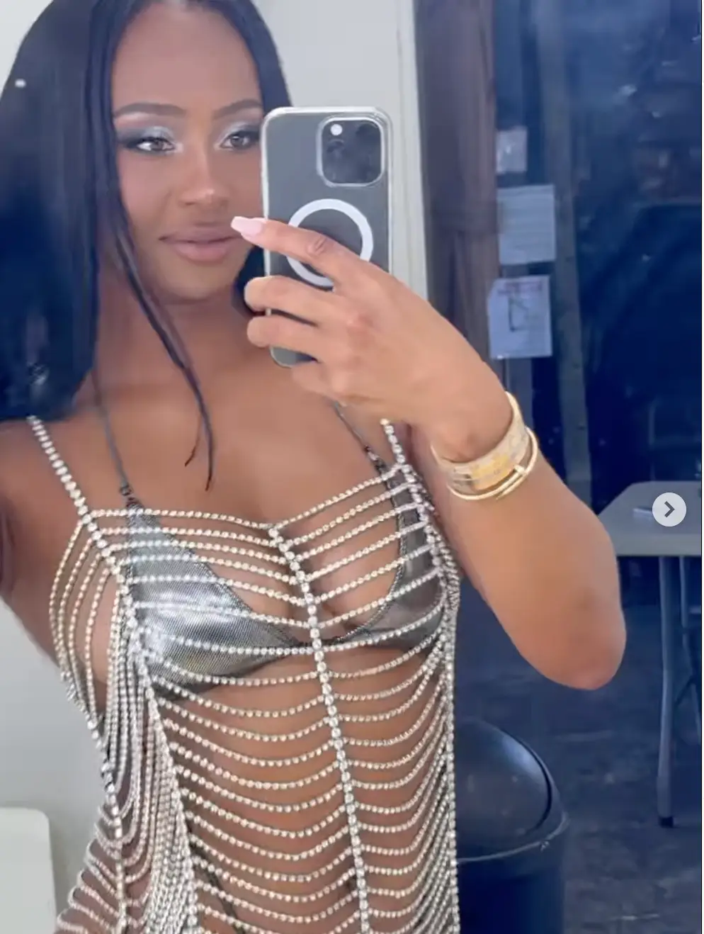 Kayla Nicole dressed up as pop icon Toni Braxton for Halloween (Instagram/@iamkaylanicole)