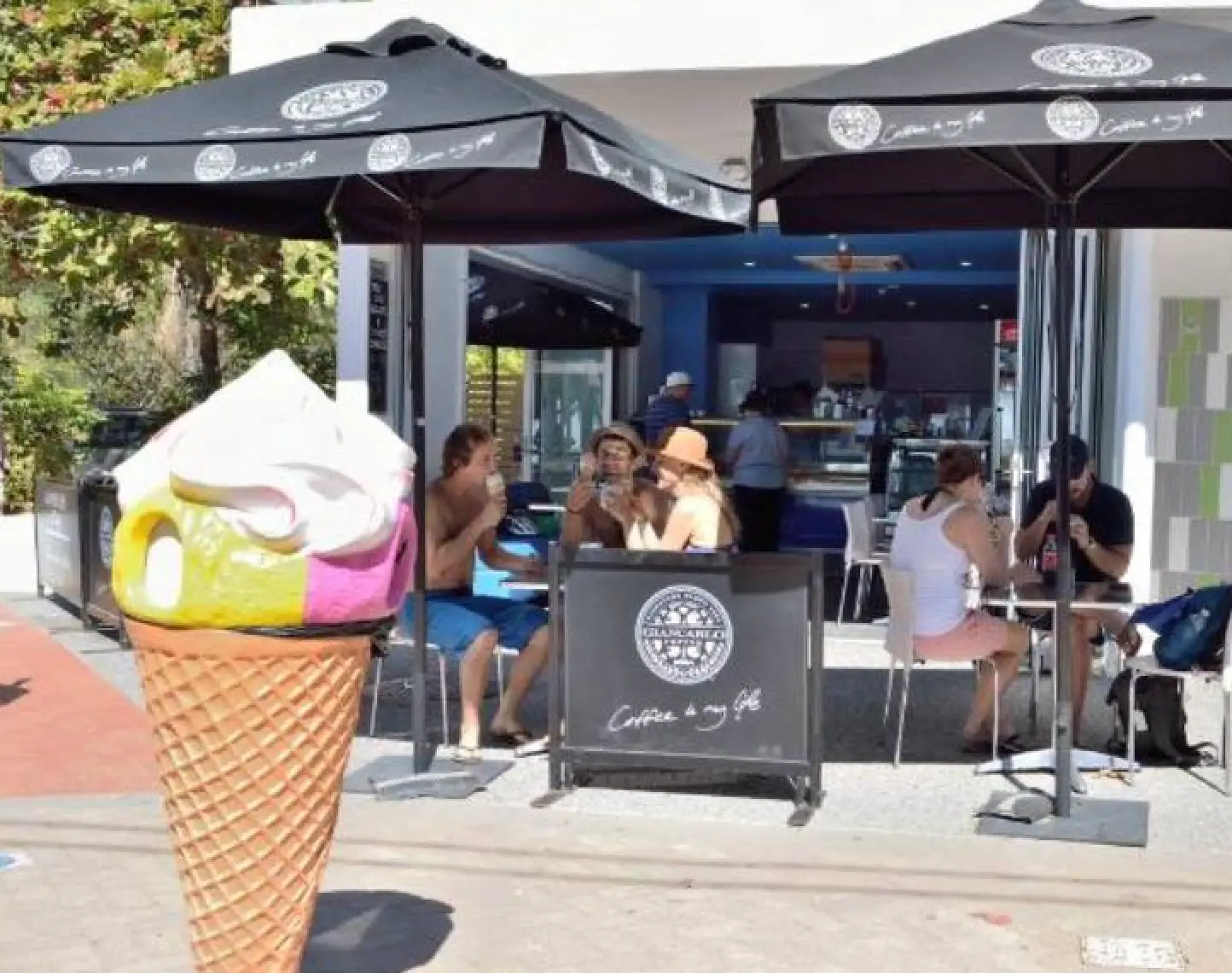 The Aussie mum-of-three called the cafe's decision 'absolutely disgusting'.