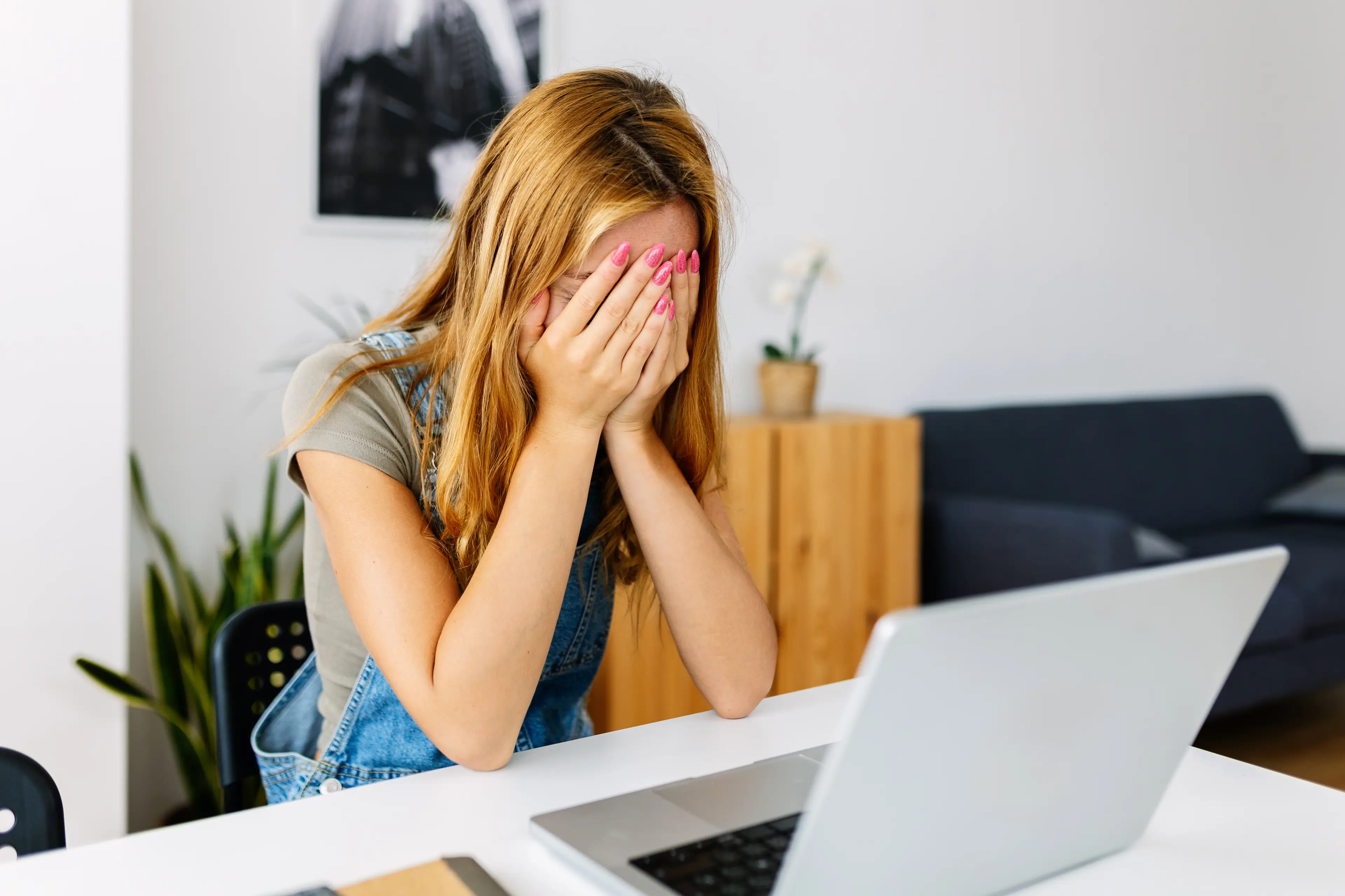 Several Gen Z users revealed how degrading comments affected their self-esteem (Getty Stock Images)
