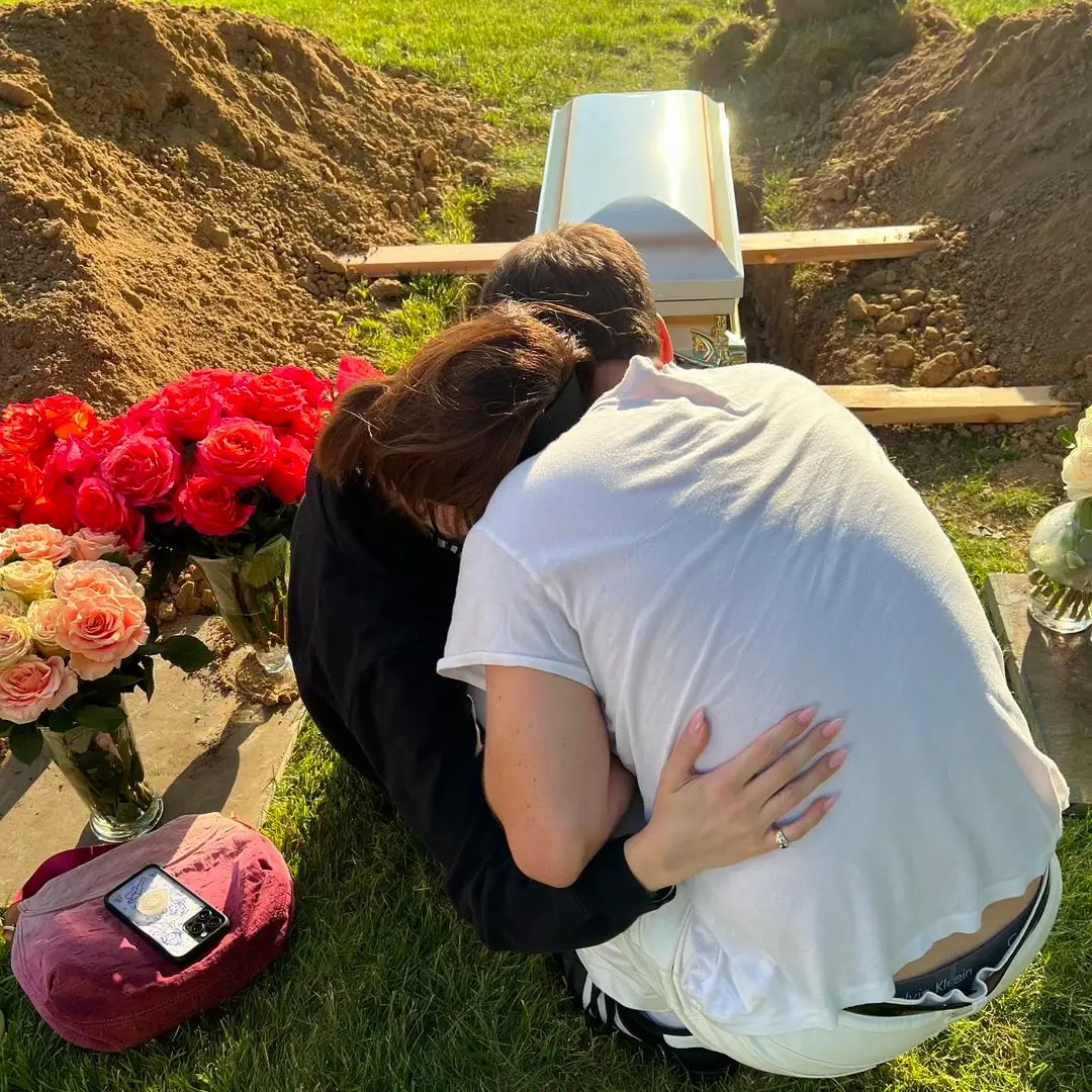 Nicola is suing the groomer (Instagram/@nicolaannepeltzbeckham)