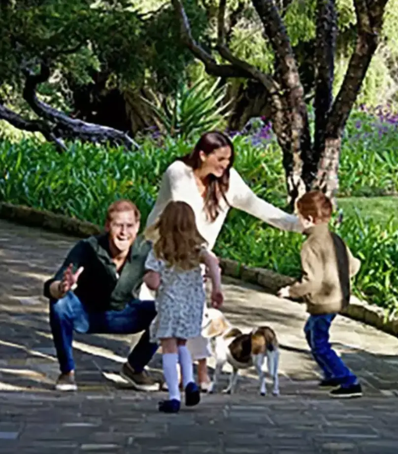 The Sussexes released a public holiday card featuring their two children last year (Archewell Foundation)