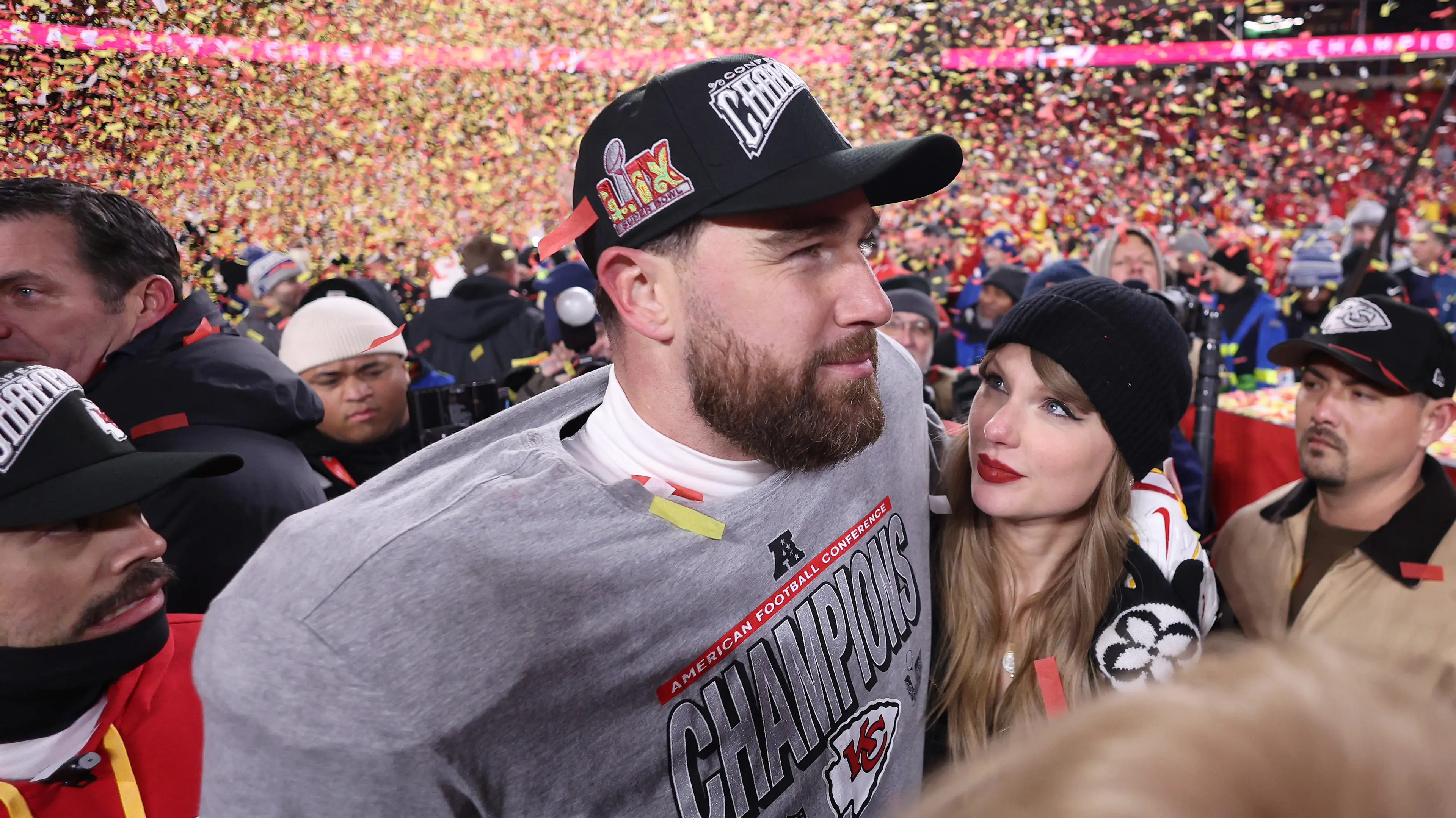 Taylor Swift gives boyfriend Travis Kelce five-word warning head of Super Bowl