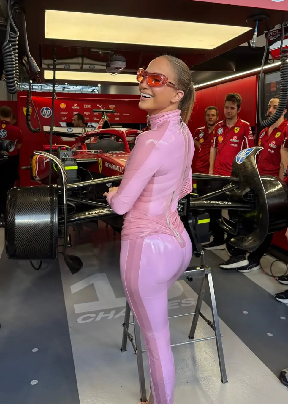 "Looks like a Power Ranger queen" (Instagram/@jlo)