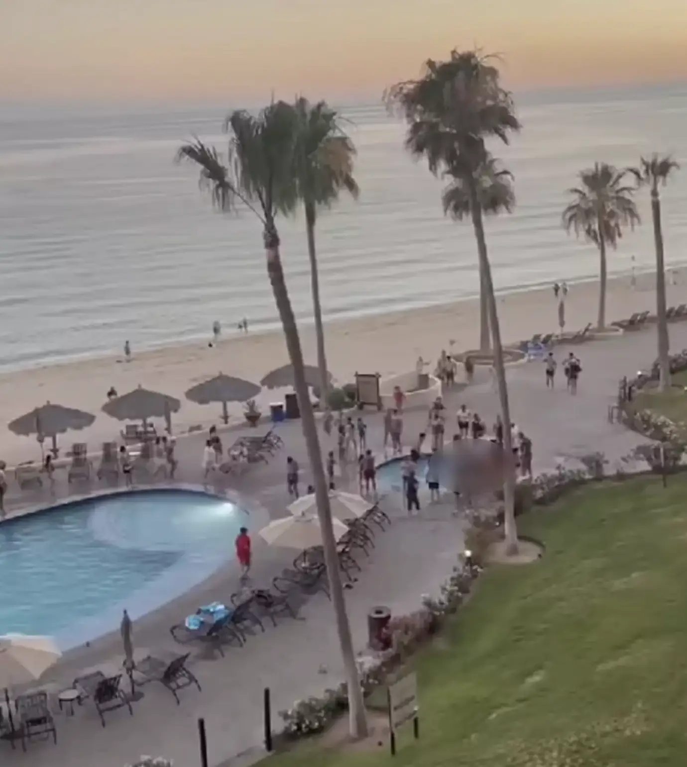 A video has been circulating online via social media and local media of the incident (Facebook/Alessandro Lizaraga)