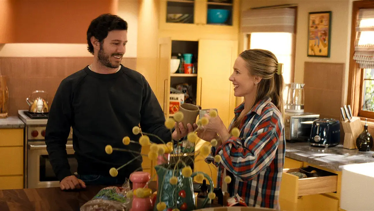 Joanne and Nick have taken the next step by moving in together (Netflix)
