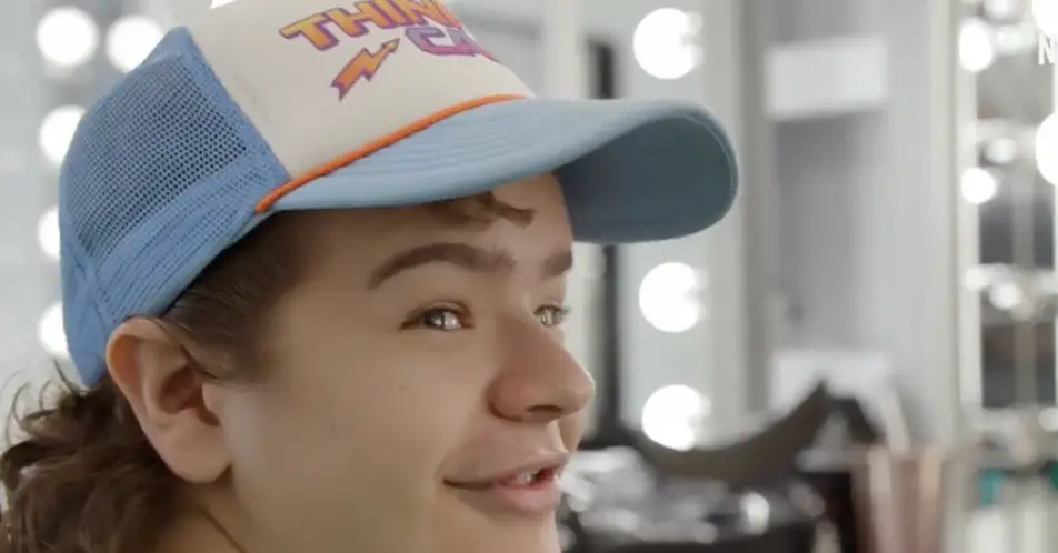 Fans pointed out Gaten's excited reaction to Caleb's eye contacts. (