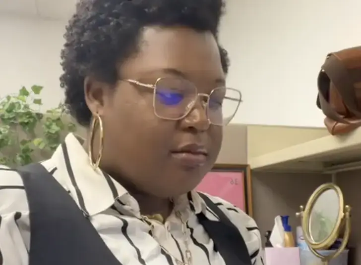 She felt 'smothered by corporate' life. (TikTok/@chefmoisehere)