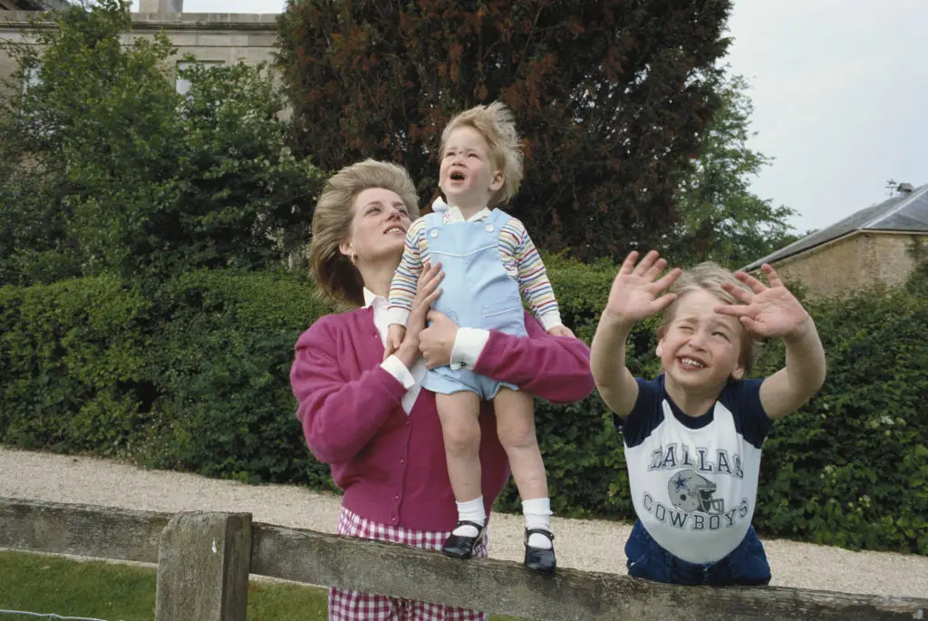 Princess Diana with Prince William and Prince Harry. (Tim Graham Photo Library via Getty Images)