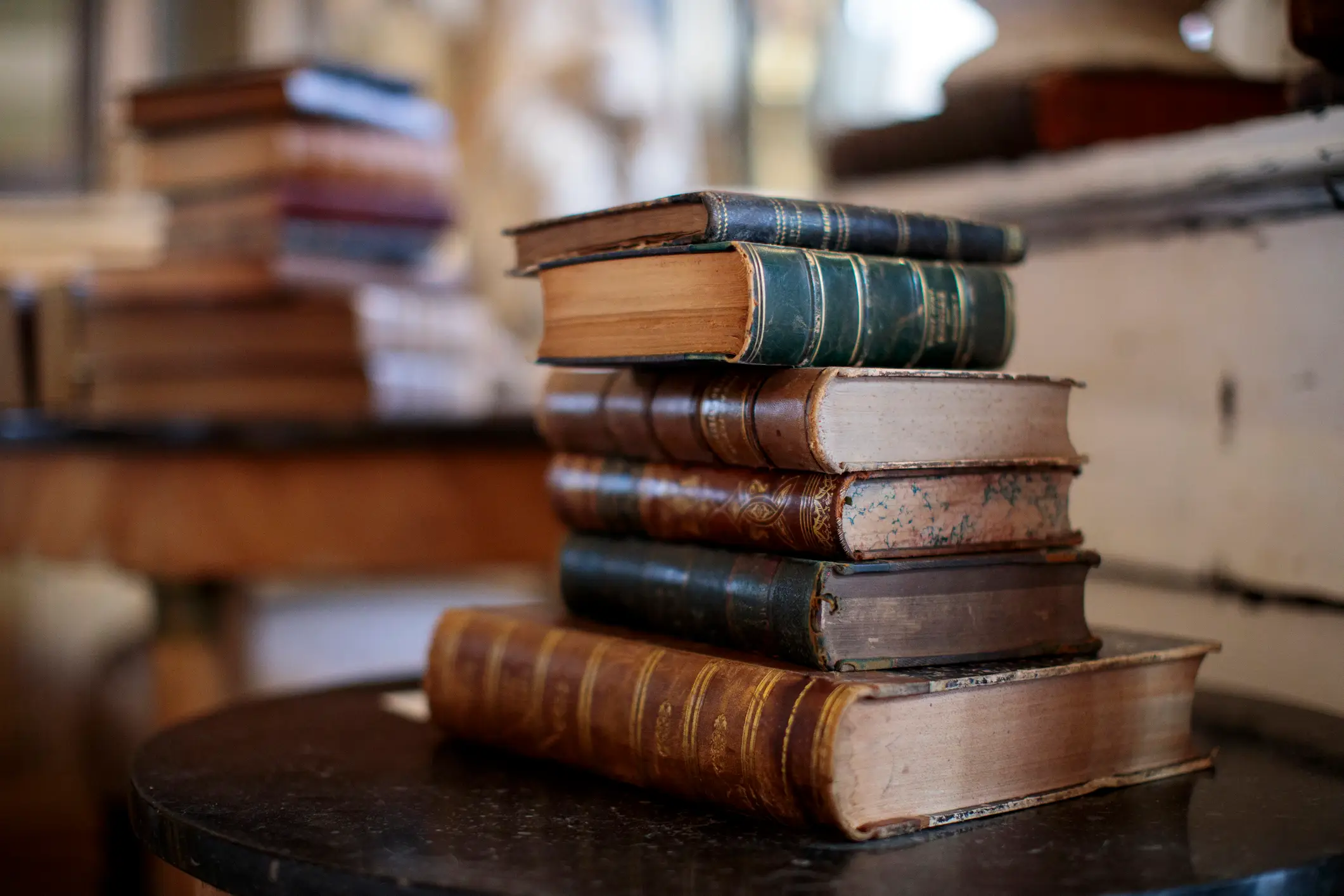 People have taken to social media to share their experiences of loved ones who displayed early symptoms (Lourdes Balduque / Getty Images)