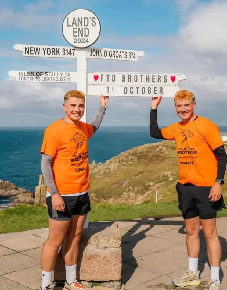 The pair will now complete 3 marathons (Instagram/@thefdtbrothers)