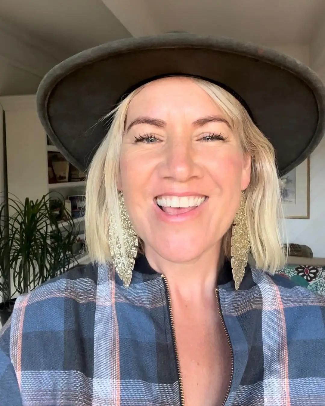 The marriage sadly wasn't to be. (Instagram/@lucindaslight)