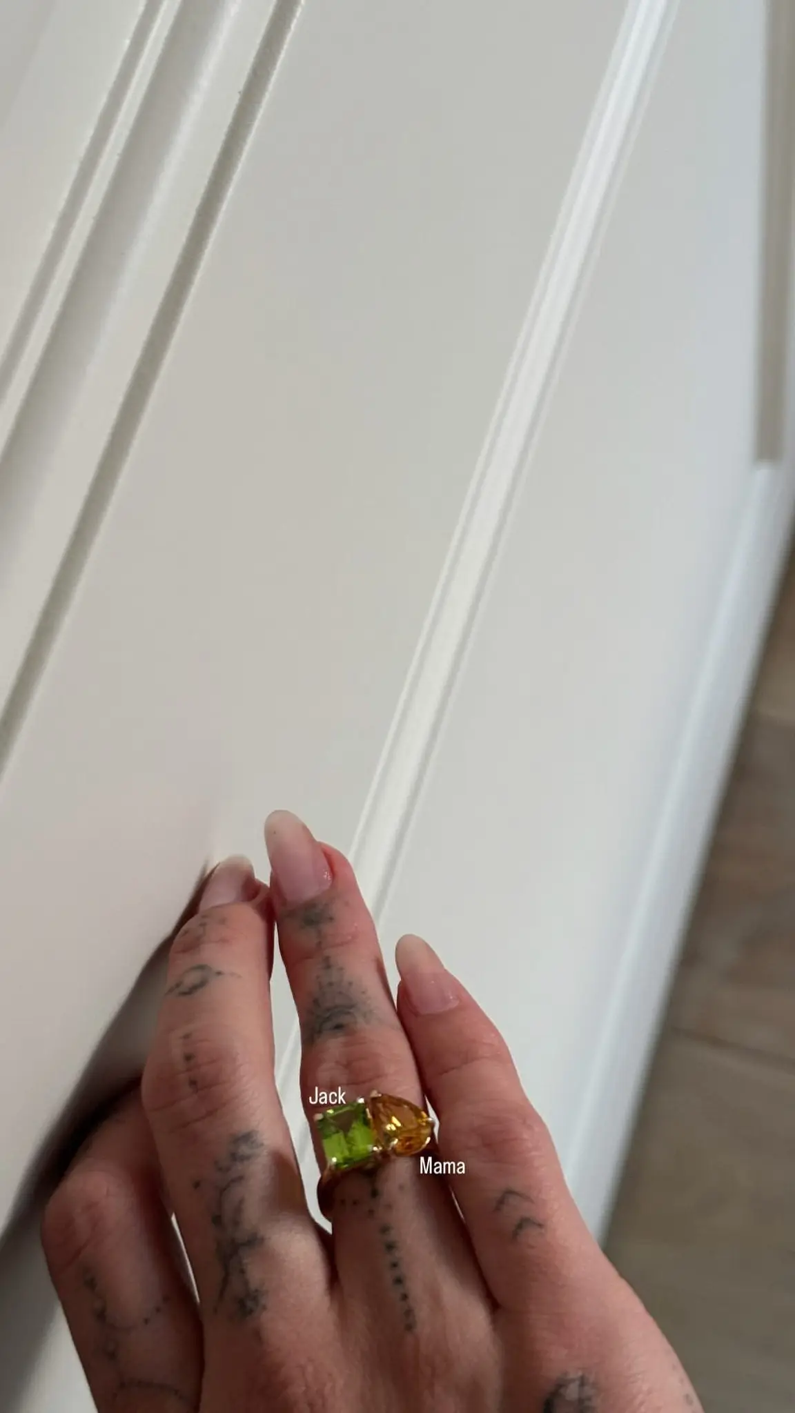 Hailey shared a photo of her own ring (Instagram/@haileybieber)