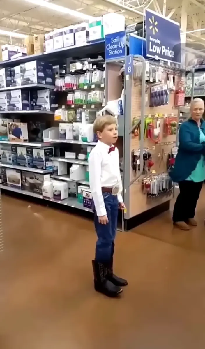 Mason Ramsey's Walmart performance went viral in 2018 (YouTube)