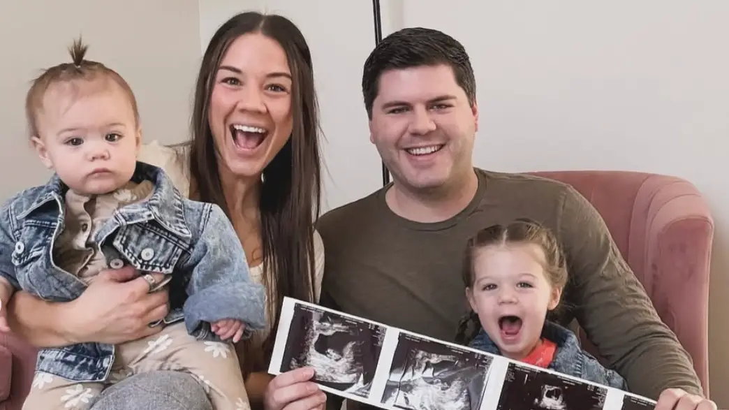 Influencer Lizzie Kieffer 'shattered' after 1-year-old daughter dies from condition she 'could have never known about'