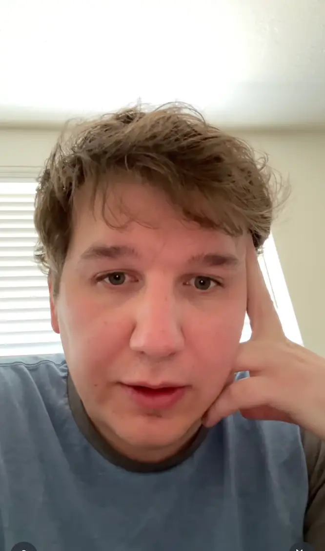 Hunter Kozak was the last person to talk to Kirk (Instagram/@staxioms)