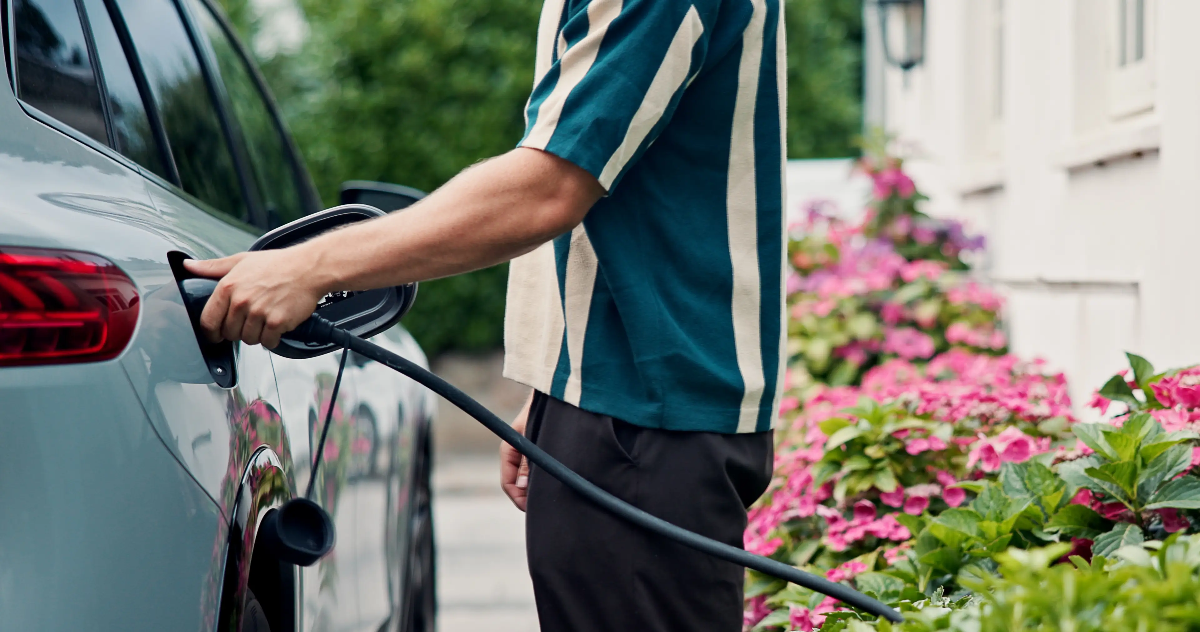 The rule will also apply to business and public chargers (Getty Stock Images)
