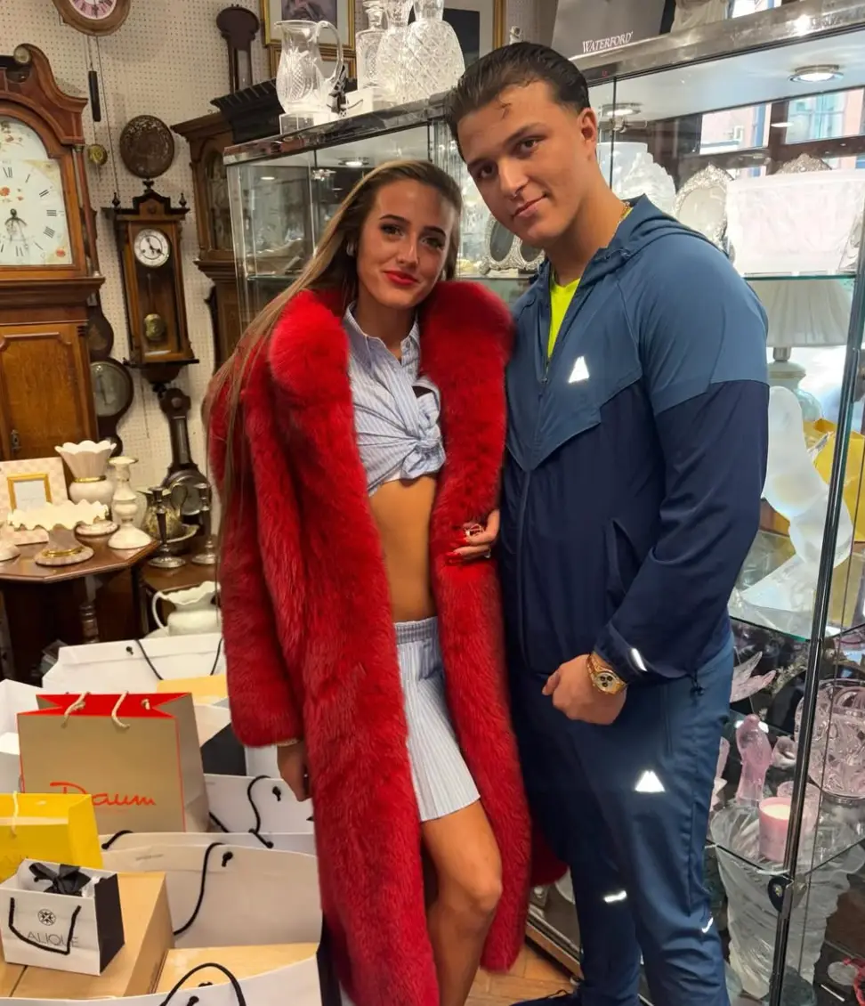 The couple got engaged in October (Instagram/@venezuelafuryofficial)