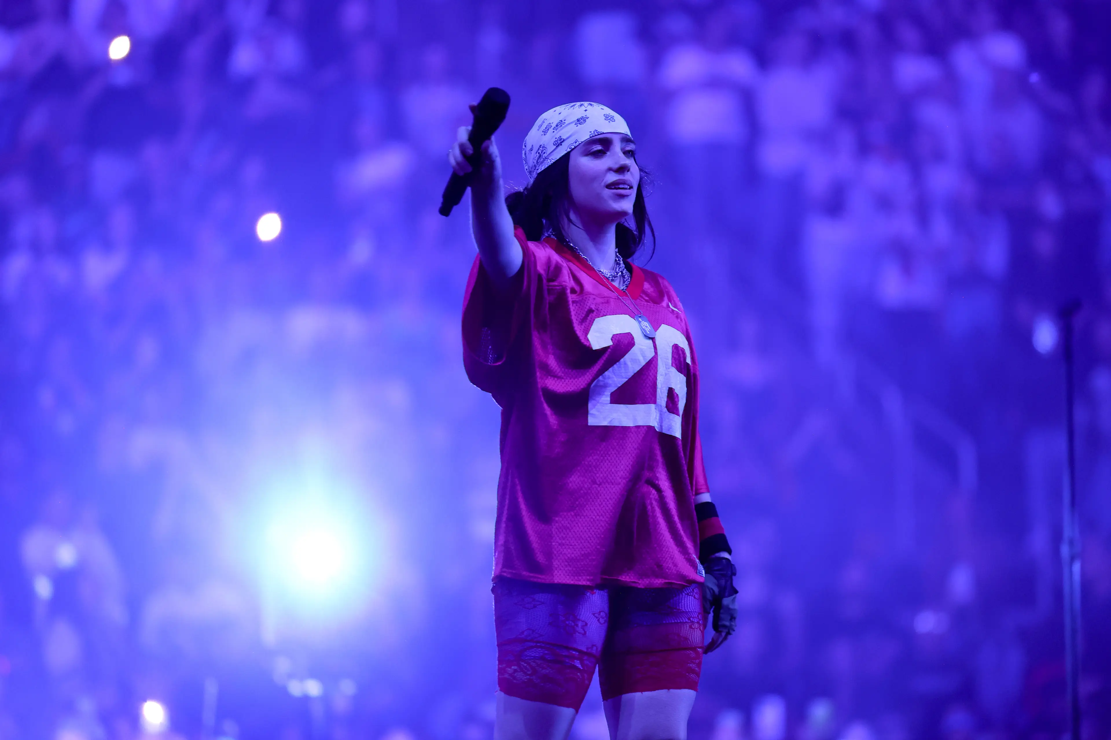 Billie reacted calmly during the moment of madness. (Kevin Mazur/Getty Images for Live Nation)