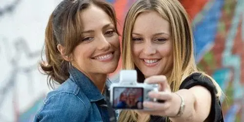 The biggest sign of an 'IBFS' friendship is that the emotional intensity develops much faster than genuine trust (Sony Pictures)