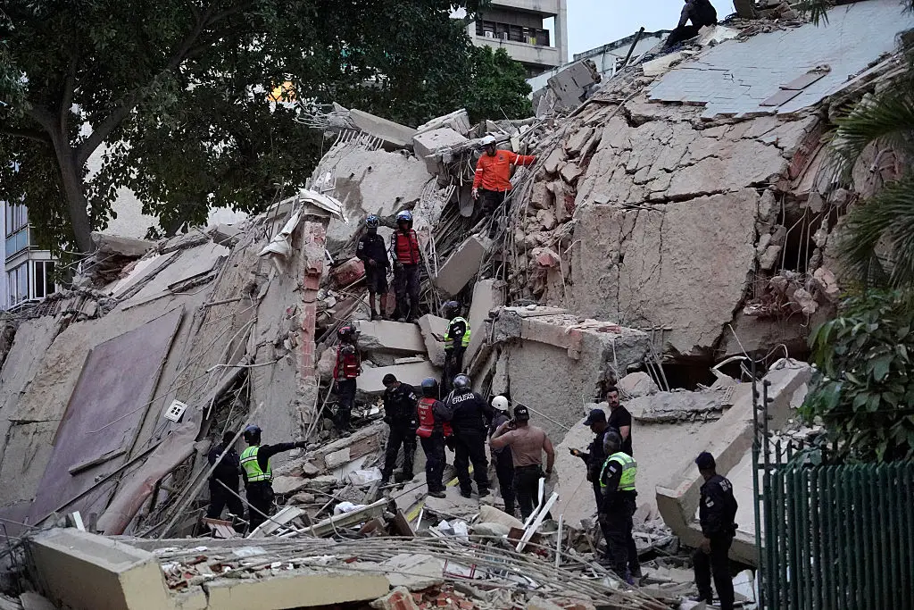 Rescuers continue a desperate search for sign of any survivors (Photo by Manaure Quintero / AFP via Getty Images)