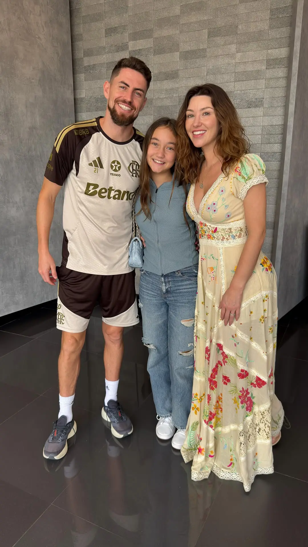 Harding claimed the security guard 'berated and scolded' them with a 'very aggressive tone' (Instagram/@catcavelli)