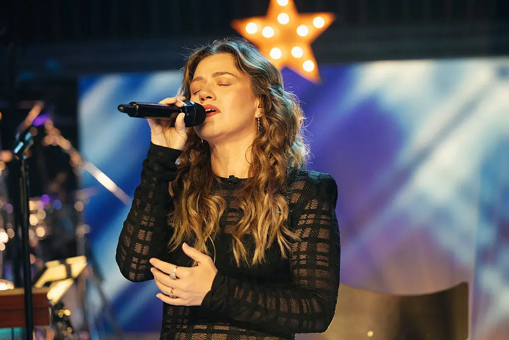 Kelly Clarkson hit back at the store (Weiss Eubanks/NBCUniversal via Getty Images)