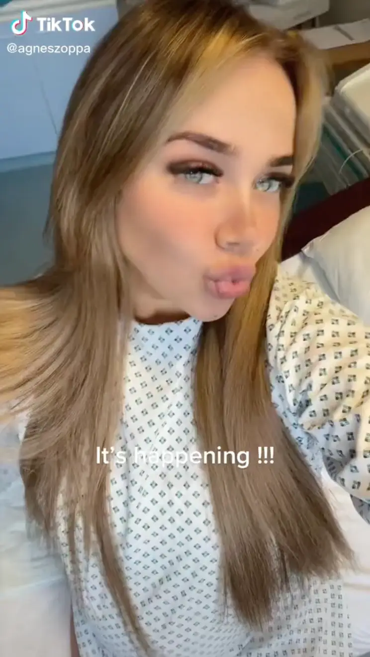 Agnes also shared what she looked like when the moment finally came.