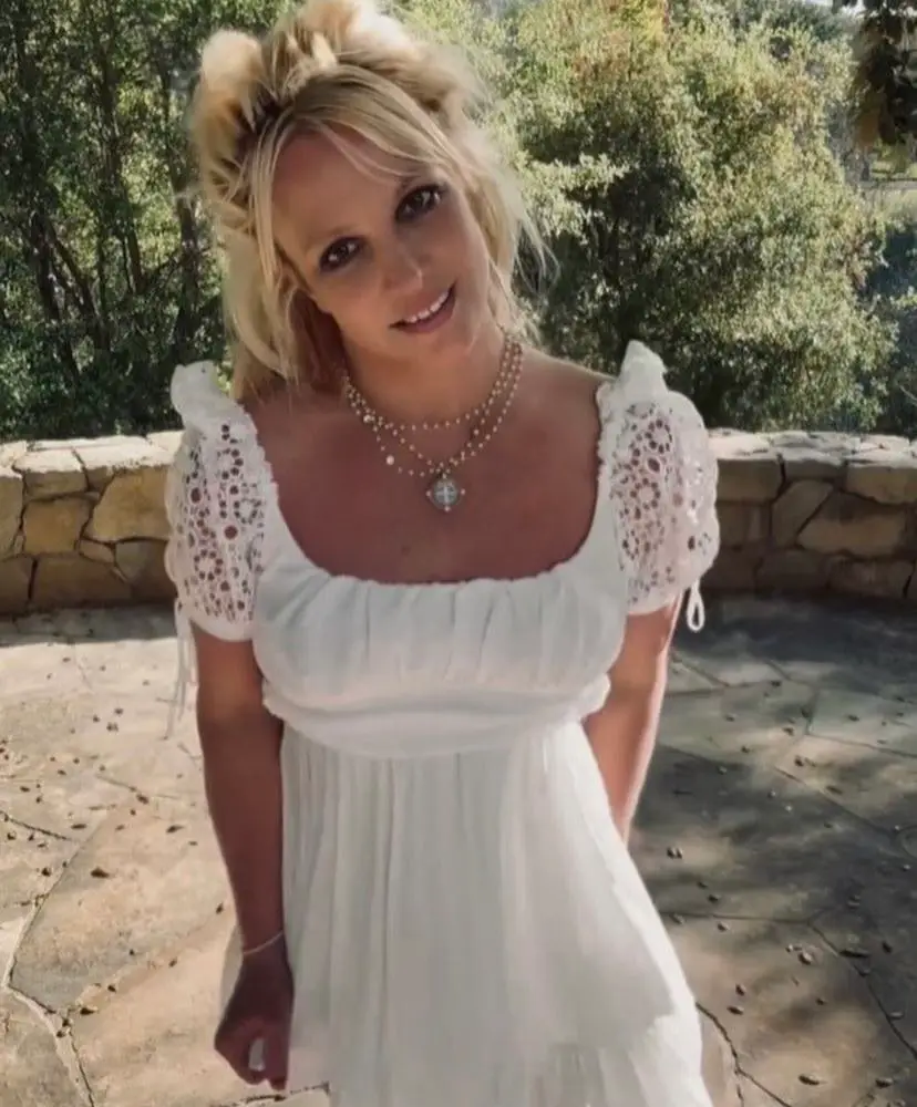 Britney Spears has denied drinking lots of coffee.