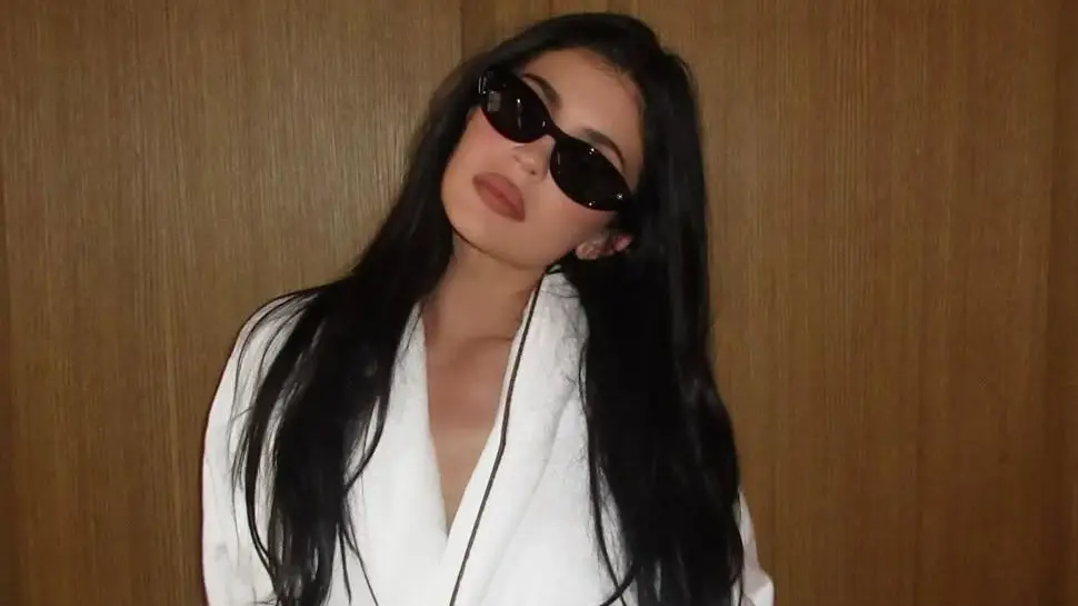 Instagram/kyliejenner/metaglasses