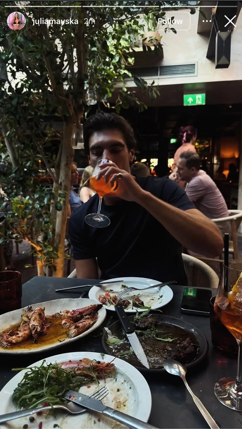 Julia also shared a pic of Lorenzo on their first official date outside the villa (instagram/juliamayska)
