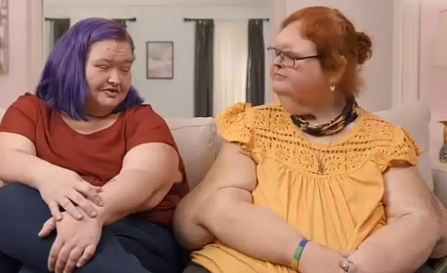 Tammy and Amy prepared for new looks following their amazing weight loss (TLC)