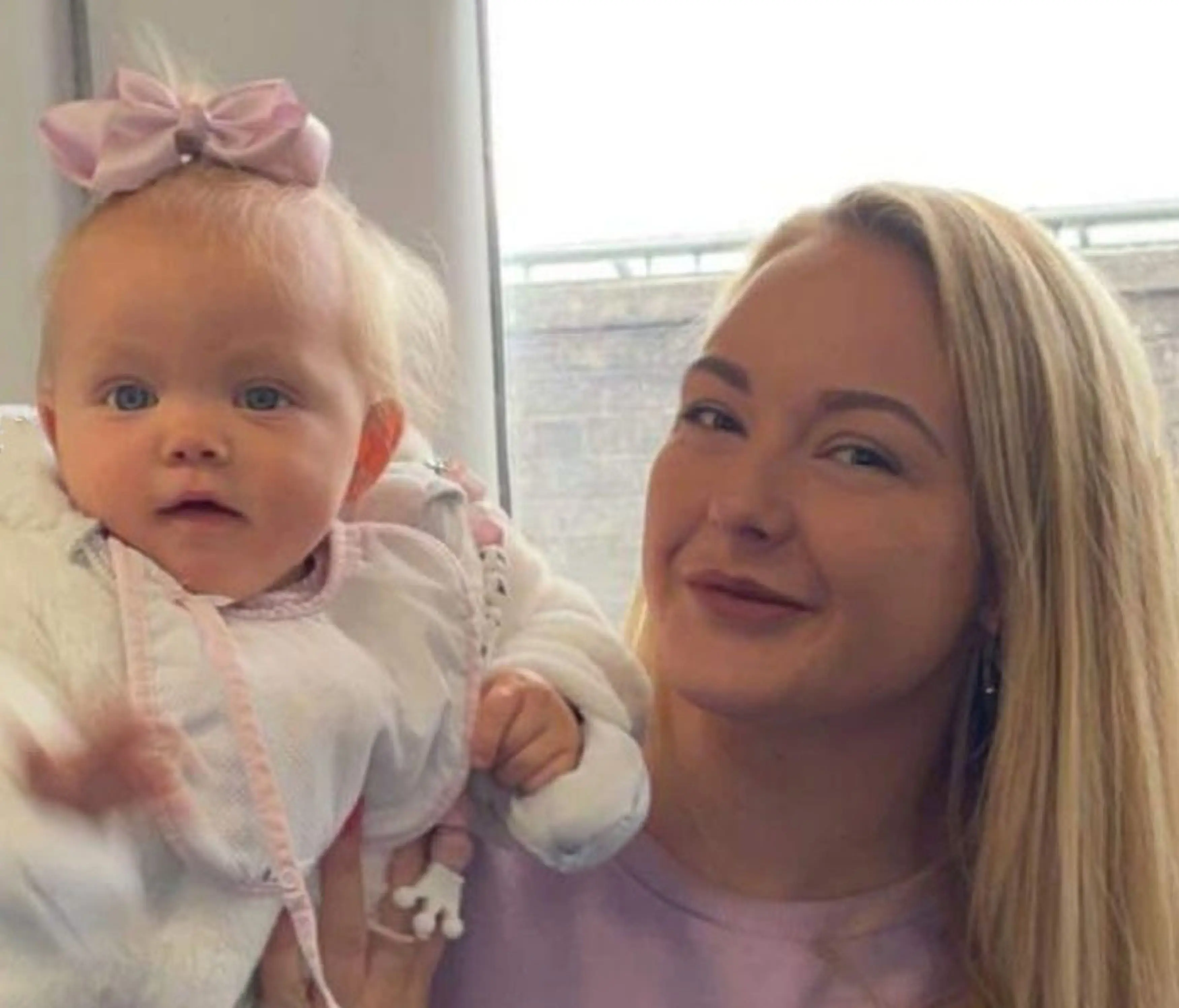 Cheryl stated that her acrylic nails meant that the mum was thankfully able to break the vacuum seal and remove the bowl from her daughter’s face.