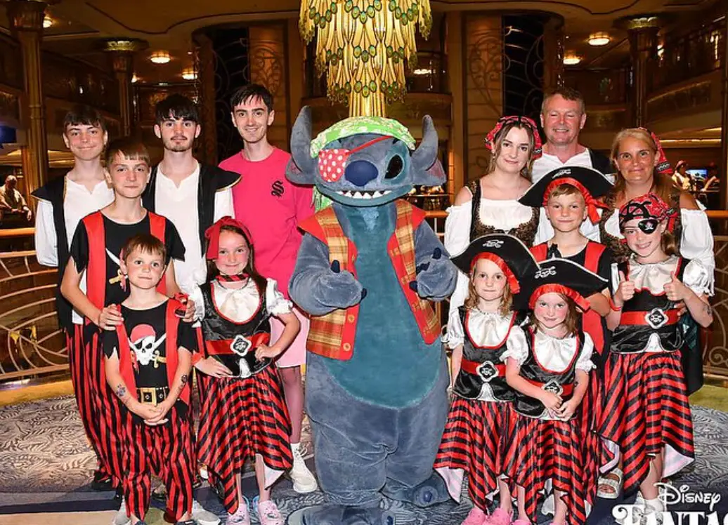 The Radfords are Britain's biggest family (Instagram/@radfordfamily)