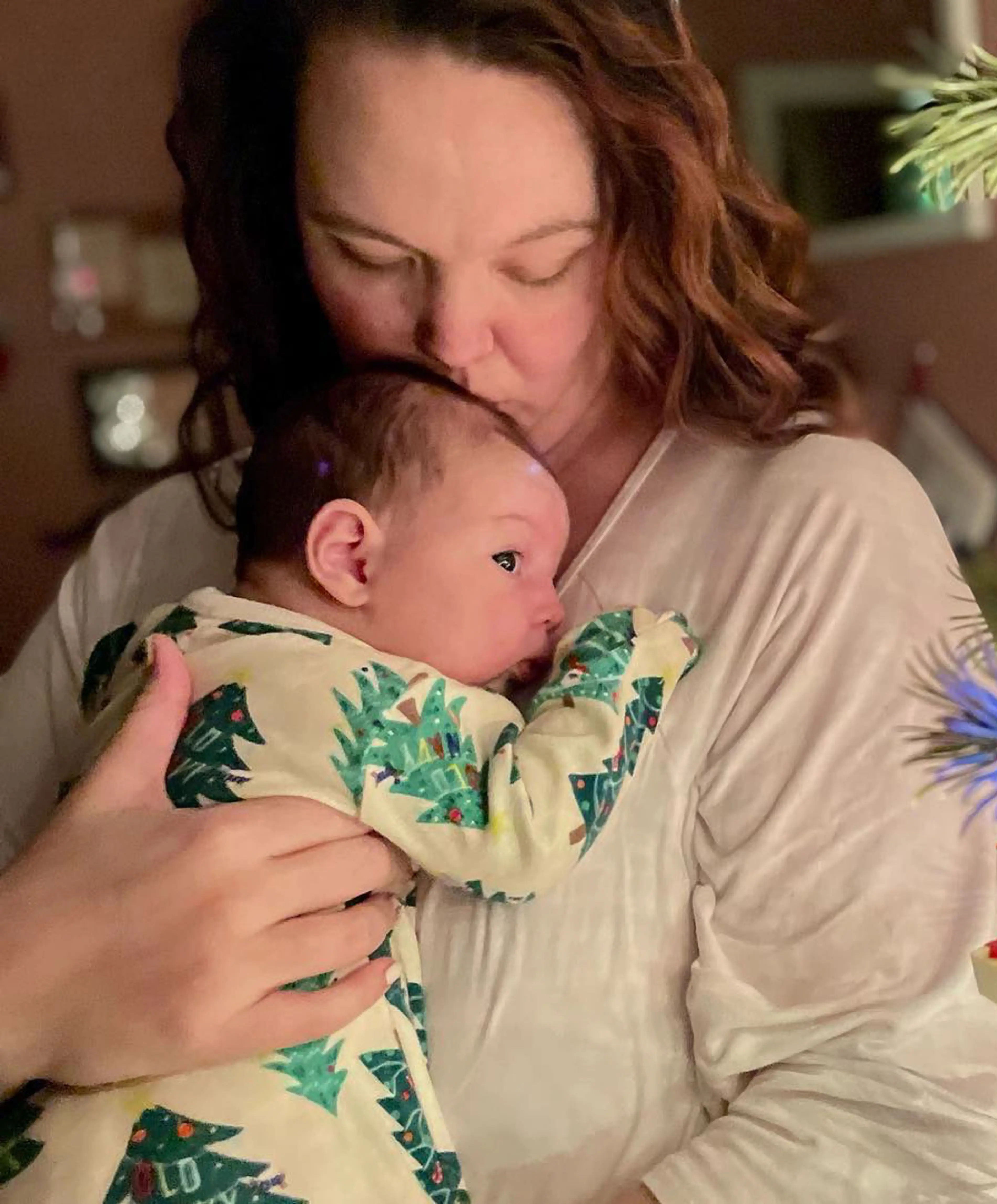 A woman who dreamed of being a single parent has become a mum.